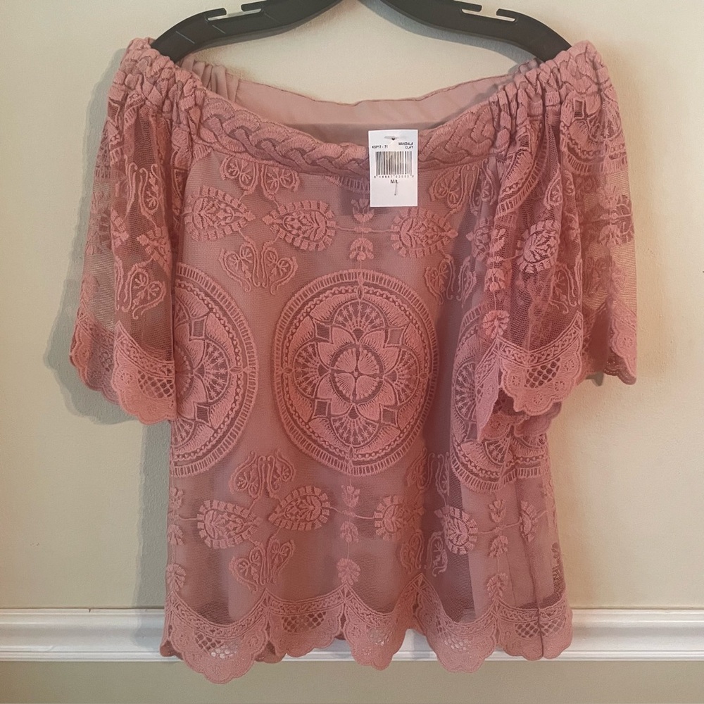 Brand new off shoulder shirt, lined, size M/L, color is called clay